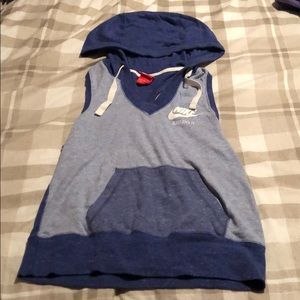 NIKE Sports tank top!! perfect for the gym
